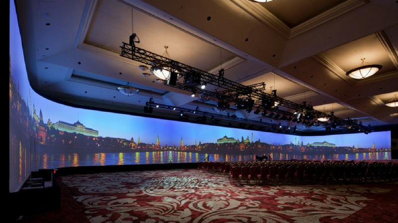 LED Walls vs Projection Screens for Large Commercial Applications